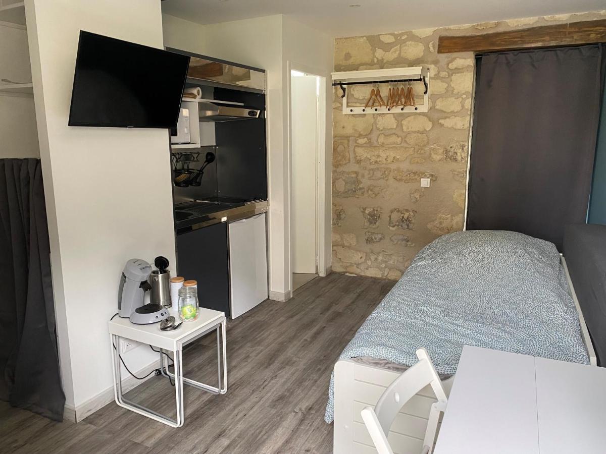 Studio Indre Climatise, La Halte De Cuze, Aux Abords De La Loire A Velo Huismes Eksteriør bilde